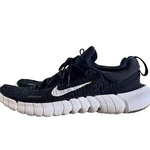 Womens Black Nike Free 5.0 Sneaker Size 8.5